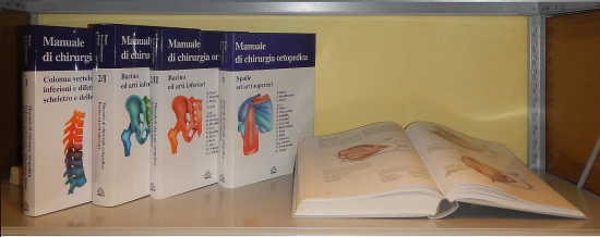 Manuale di Chirurgia Ortopedica - 3 Volumi in 4 tomi